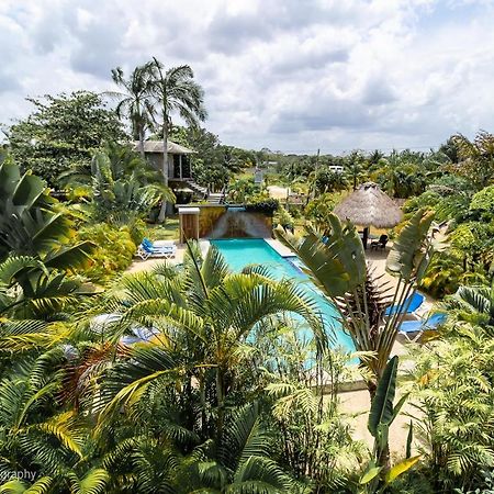 קורוזאל Almond Tree Hotel Resort מראה חיצוני תמונה
