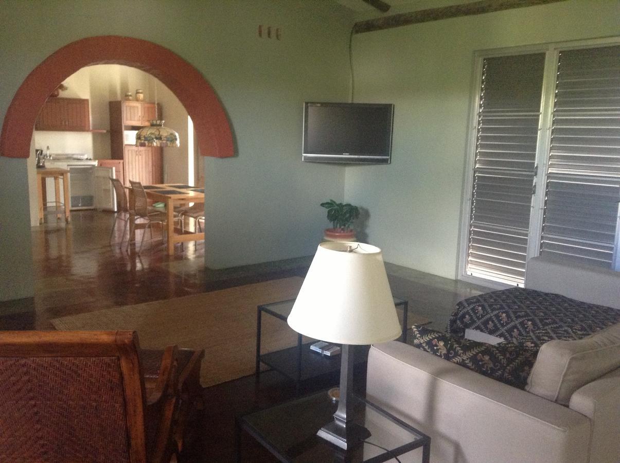 קורוזאל Almond Tree Hotel Resort מראה חיצוני תמונה